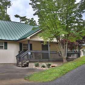 Primary image1Holly Grove 1 - Three Bedroom Chalet,Pigeon Forge飯店