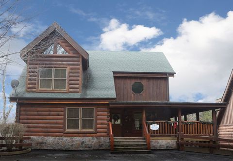 Lain-lain Echoes of Eden - Four Bedroom Cabin