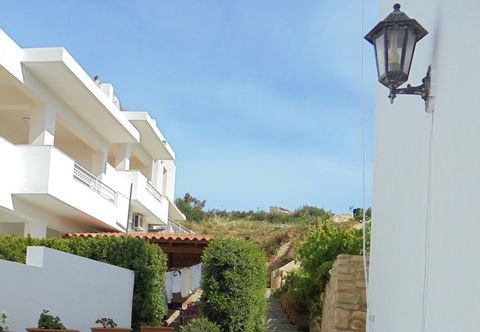 Others Yannis Residences