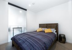 Others 2 Sky 1 BDR South Yarra Apartment