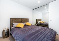 Others 3 Sky 1 BDR South Yarra Apartment