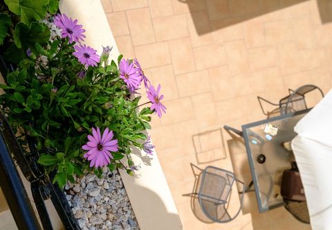 อื่นๆ Home with Courtyard in Heart of Old Town