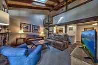 Lainnya Amazing  With Loft | Lakeland Village Resort At Heaven 1 Bedroom Condo by RedAwning