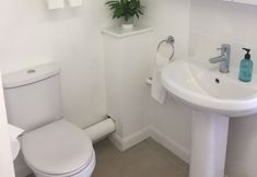 Others 7 Basingstoke En Suite Room in Garden Annex