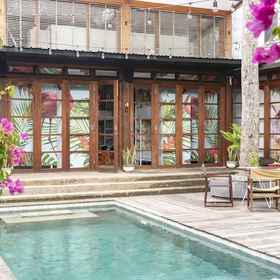 Socialista Lifestyle Hostel 1 Socialista Lifestyle Hostel, Hotel Soori Dog Grooming