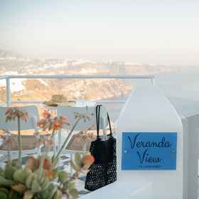 Primary image 1 Veranda View - Adults Only, โรงแรม & ที่พัก ซานโตรินี่