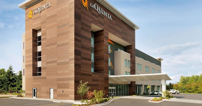 Others La Quinta Inn & Suites by Wyndham Burlington