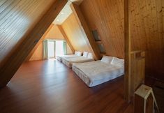 Others 3 Julie's Garden