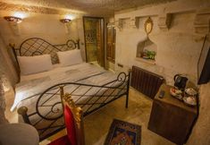 อื่นๆ 2 Royal Cave Hotel