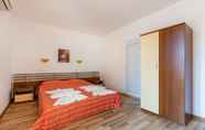 Lainnya 5 Classic Double Room in Dafinka Guest House