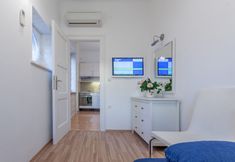 Others 3 Chic Apartment in Center