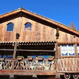 Primary image1Chalet Fiore,多梅杰迪卡多雷公寓