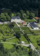 Primary image Hedenlunda Slott