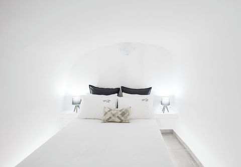 Others White Side Suites