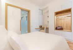 Others 3 Chandakos 8 Design Apartments