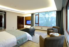 Others 6 Lushan Xinyuan Hotel