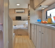 อื่นๆ 3 Poseidon Caravan - Campsite