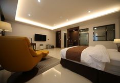 Others 7 Hotel J's