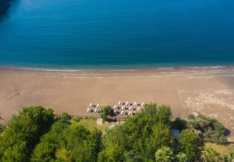其他 Eden Bungalows and Beach