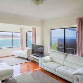 Primary image 1 Ultimate Bondi Escape 2, Hotel Bondi to Bronte Coastal Walk