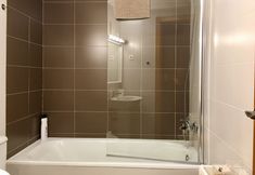 Others 7 Malaga Palo