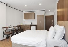 Others 7 Modern Suites