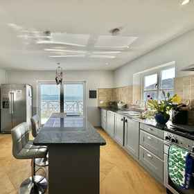 Room 1 더 샌드캐슬, 램피 호텔