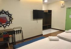 기타 7 W Hotel Cemerlang