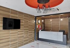 기타 3 W Hotel Cemerlang