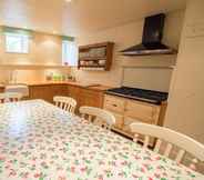 Lain-lain 5 Bridge Cottage Croyde 3-4 Bed, Sleeps 8, Hot Tub