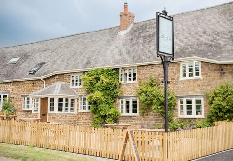 其他 The Red Lion at Hellidon
