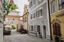 Monastery Garden Bistro & Rooms, 6.267.180 VND