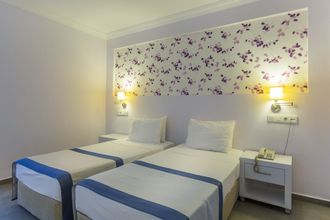 其他 4 Club Muskebi