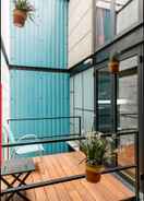 Imej utama Cozy Loft with Balcony