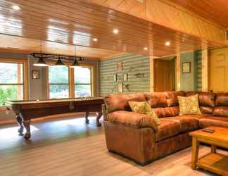 Others 2 Rippling Waters Lodge 3 Bedroom Cabin by RedAwning