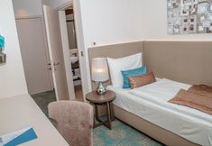 อื่นๆ 3 Hotel Seven