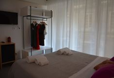 Others 2 Pretoria Rooms & Apartment