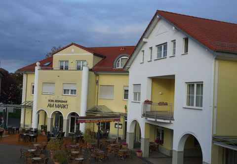 Khác Warias Hotel & Restaurant