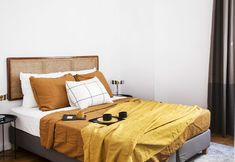 기타 2 Live Life Ermou