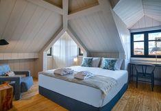 Others 3 Porta Nova Collection House