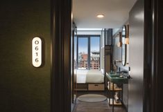 기타 2 Moxy NYC East Village