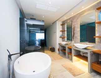 Lainnya 2 Luxury Hillside Residence at Bangtao
