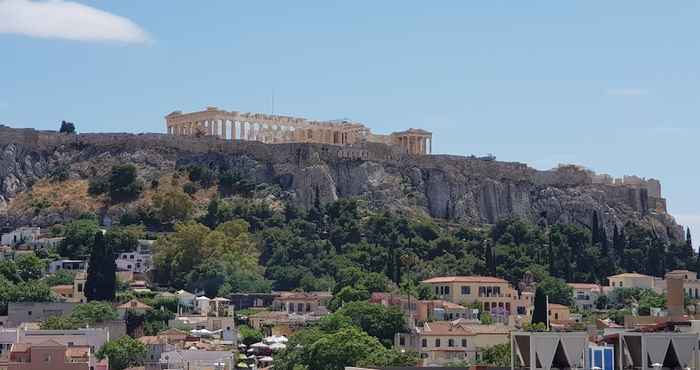 Others Athens Utopia Ermou