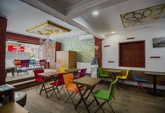 Others 2 Royal Family Hotel