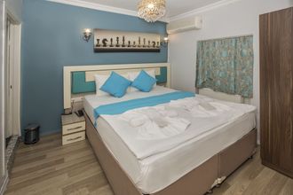 Others 4 Royal Family Hotel