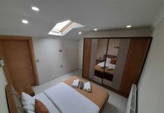 Lainnya 2 Liva Teras