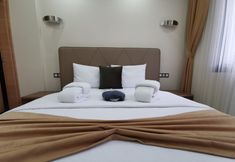 Lainnya 3 Liva Teras