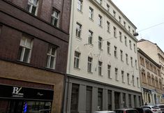 Others 5 Black & White Apartment by Wenceslas Sq.
