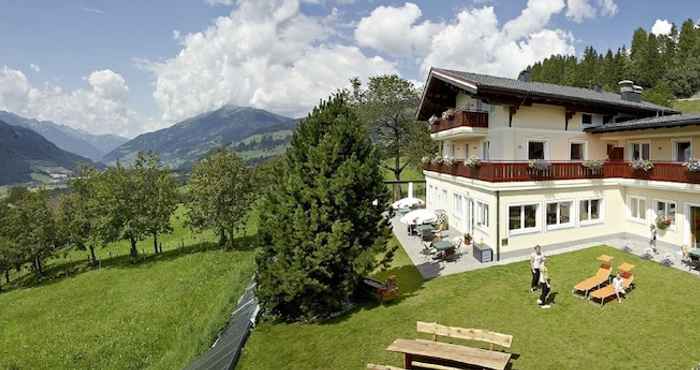 อื่นๆ Alpenhof Apartments