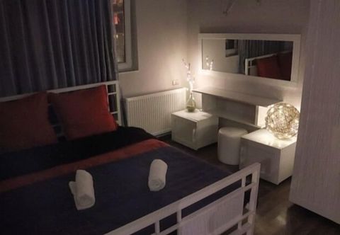 Others Apartment on Aghmashenebeli Ave.